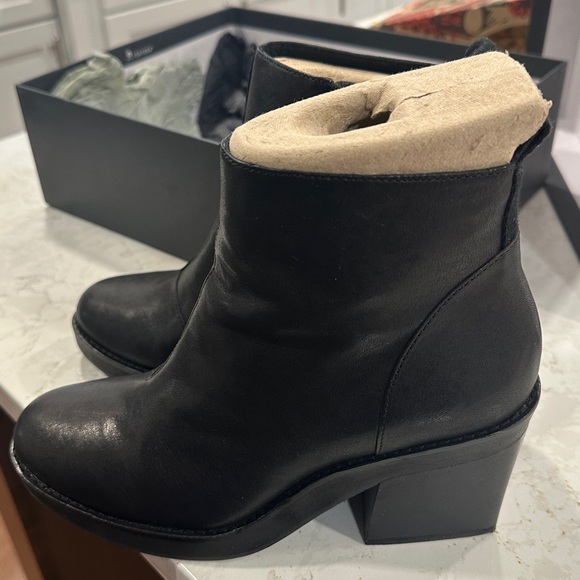 New in Box- Eileeen Fisher black boots - Picture 2 of 4